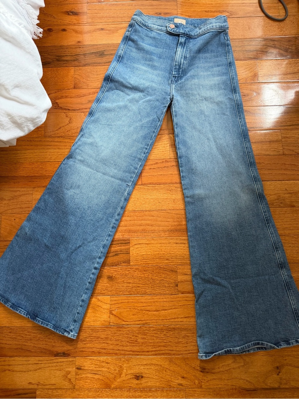 Mother The Tab Roller Skimp in From Out of Town size 26 - Picture 5 of 7